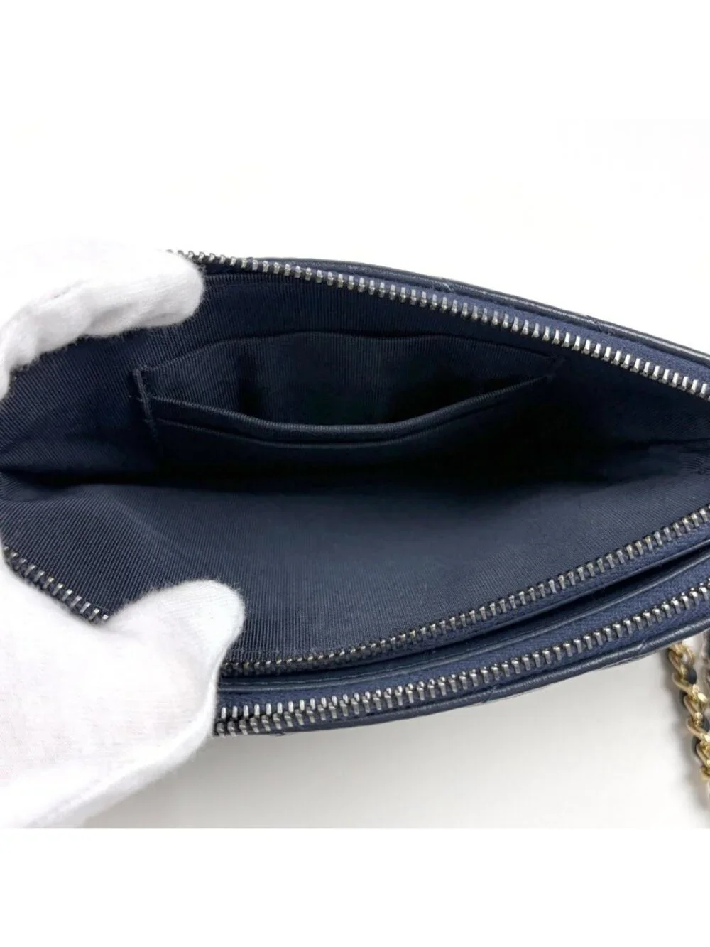 Chanel Shoulder Bag Gabrielle de Chanel Chain Clutch CC Logo V-stitch Leather